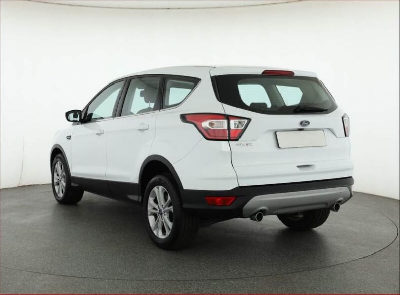 Ford Kuga - hlavní fotka