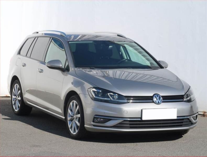 Volkswagen Golf - hlavní foto