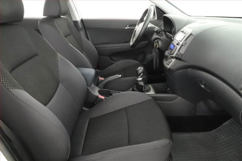 Hyundai i30 - hlavní fotka