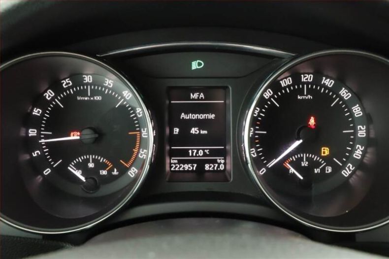 Škoda Superb - hlavní foto