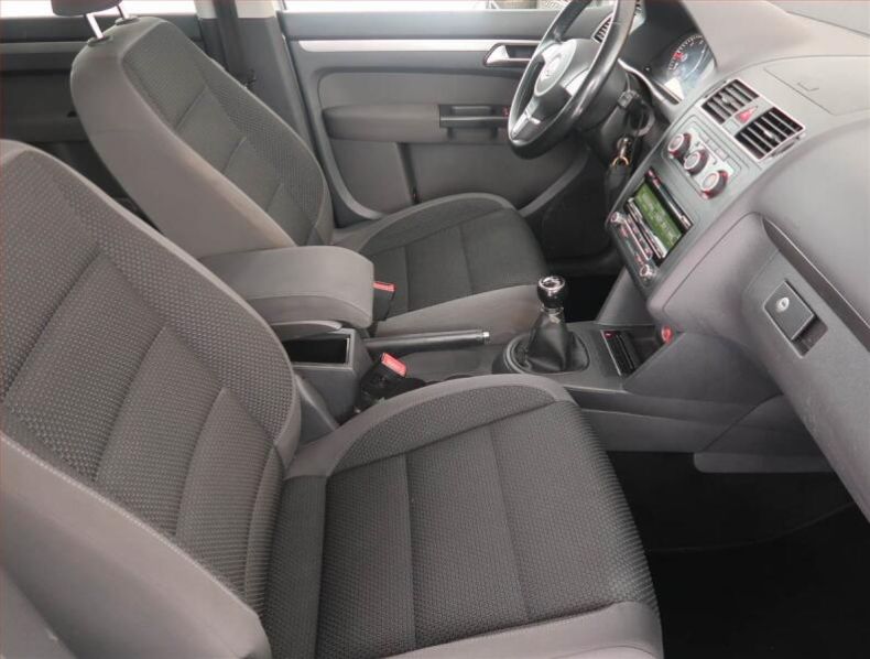 Volkswagen Touran - hlavní fotka