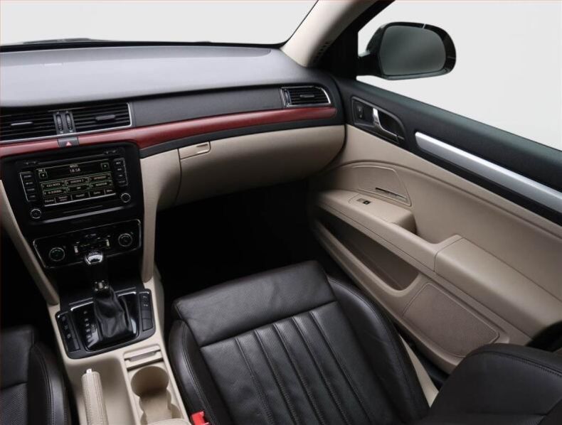 Škoda Superb - hlavní fotka