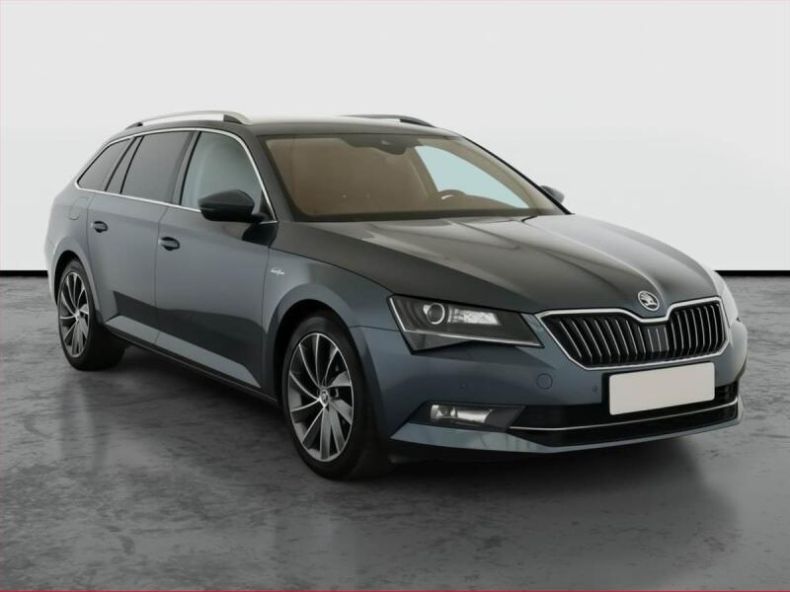 Škoda Superb - hlavní foto