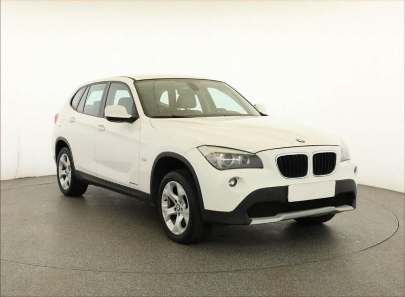 BMW X1 - hlavní foto