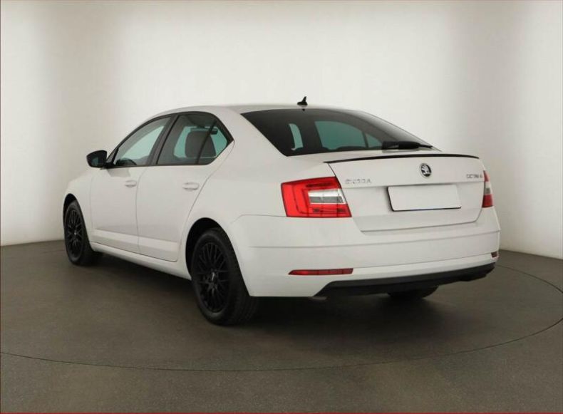 Škoda Octavia - hlavní fotka