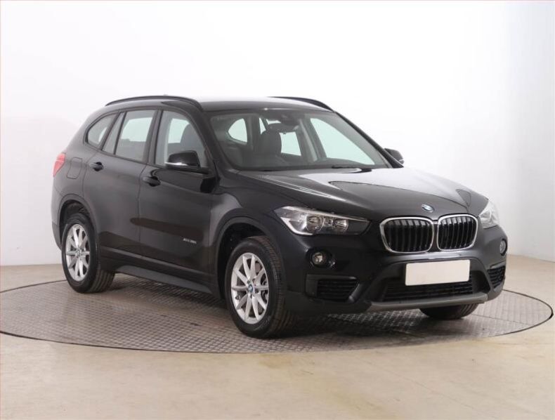 BMW X1 - hlavní foto