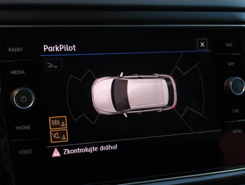 Volkswagen T-Roc - hlavní fotka