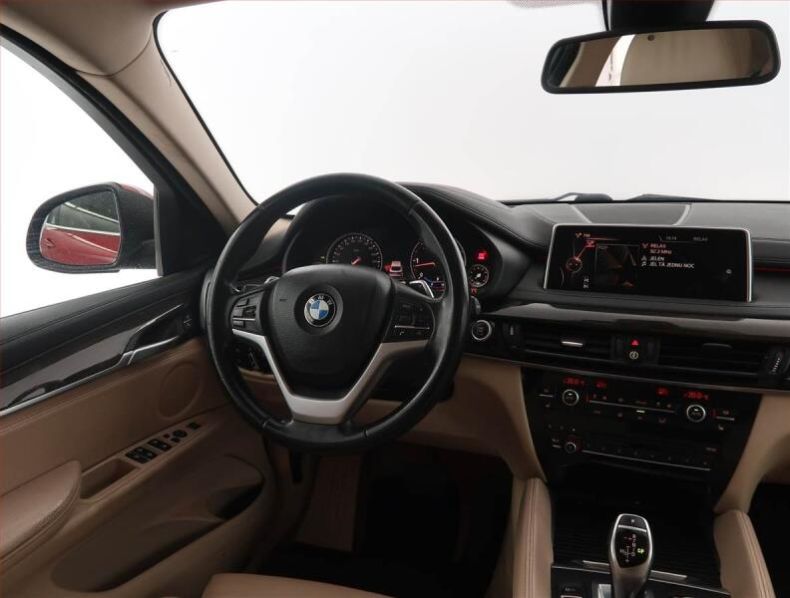 BMW X6 - hlavní fotka