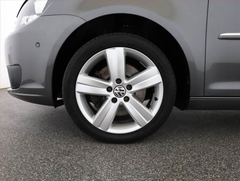 Volkswagen Touran - hlavní fotka