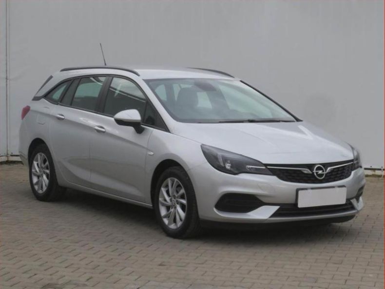 Opel Astra - hlavní foto