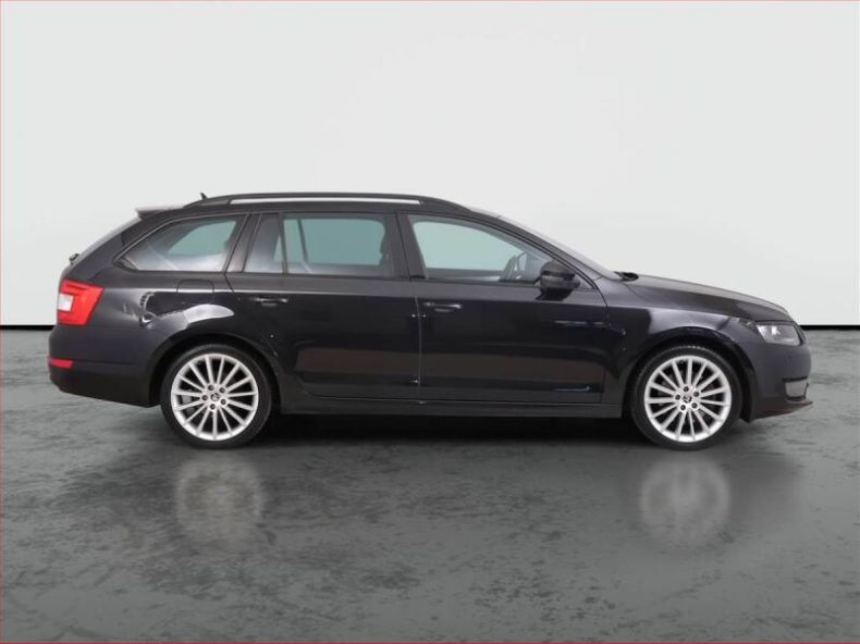 Škoda Octavia - hlavní fotka