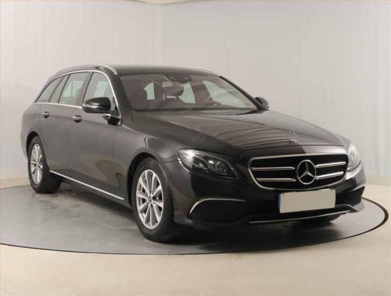 Mercedes Třída E - hlavní foto