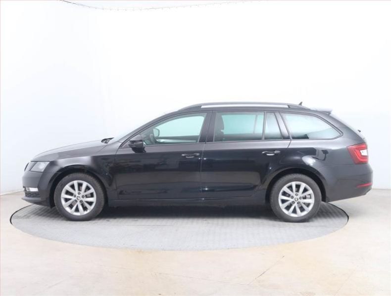 Škoda Octavia - hlavní fotka
