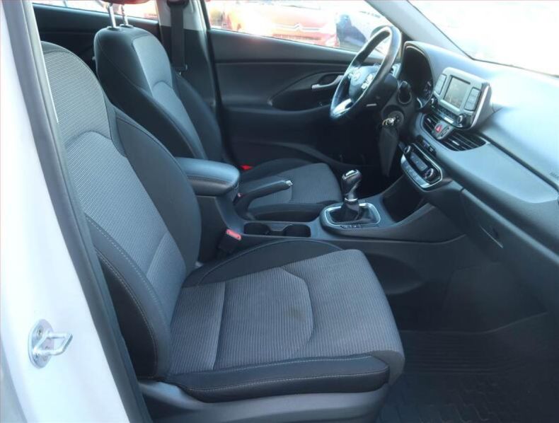 Hyundai i30 - hlavní fotka