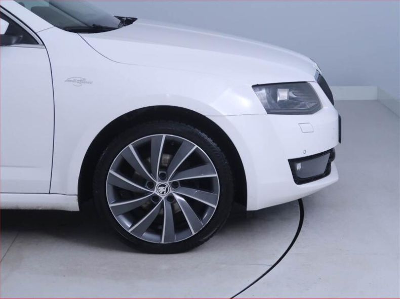 Škoda Octavia - hlavní fotka