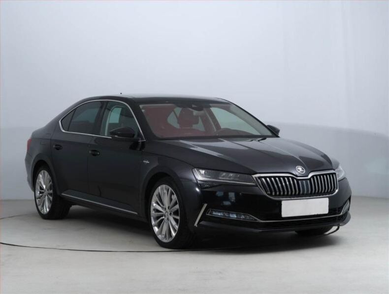 Škoda Superb - hlavní foto