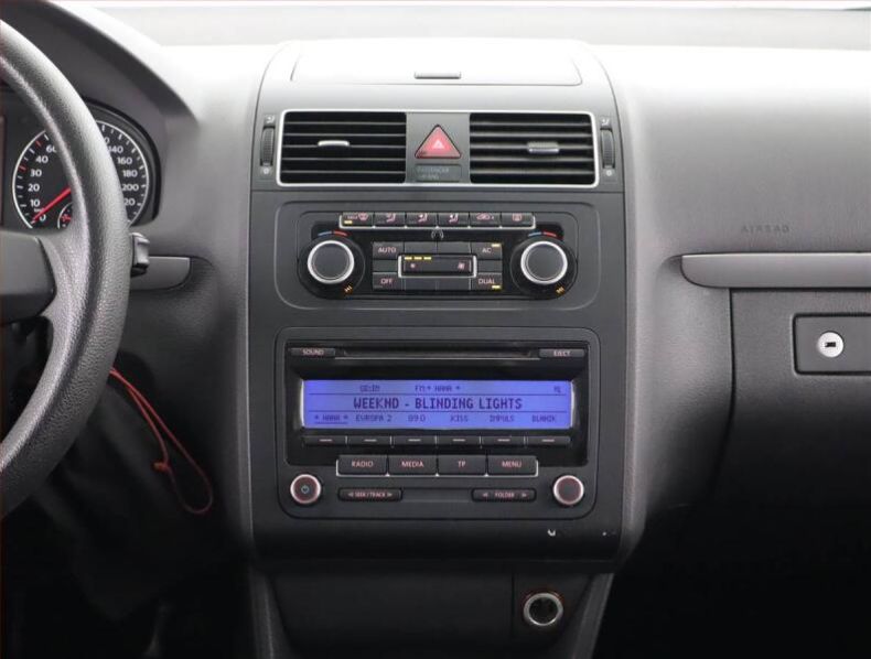 Volkswagen Touran - hlavní fotka