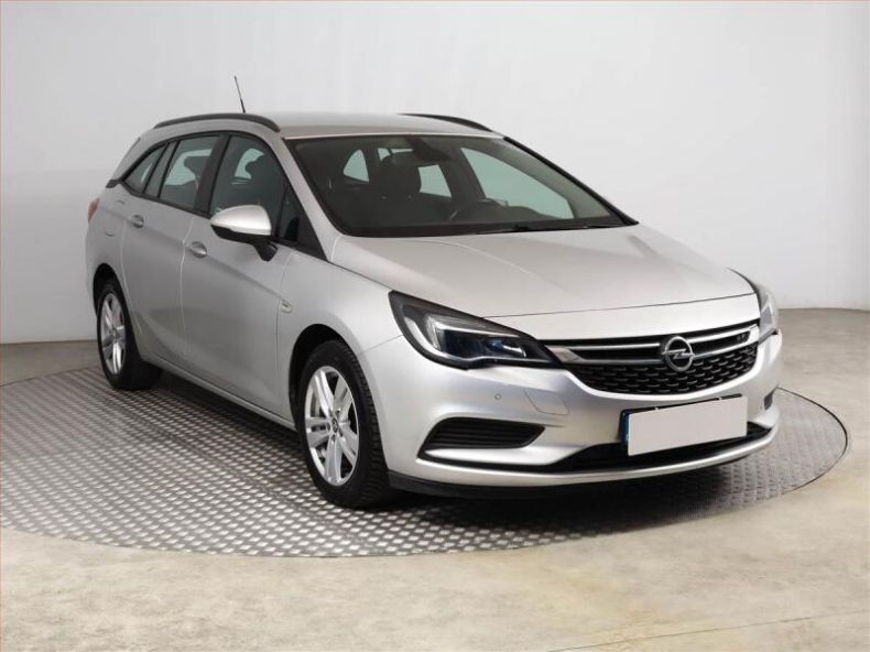 Opel Astra - hlavní fotka inzerátu