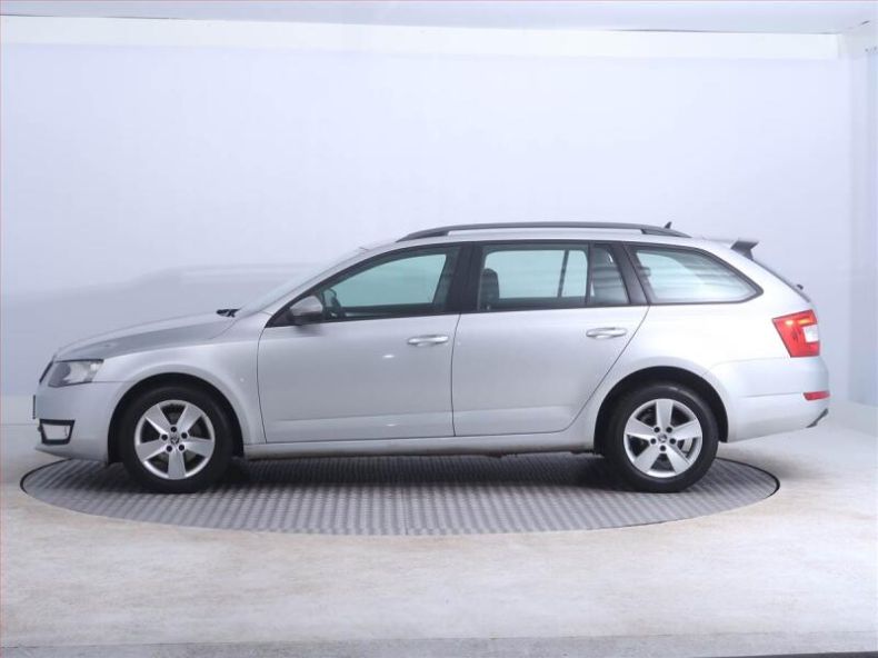 Škoda Octavia - hlavní fotka