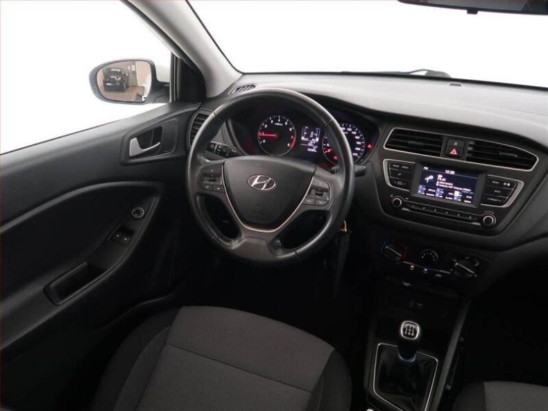 Hyundai i20 - hlavní fotka