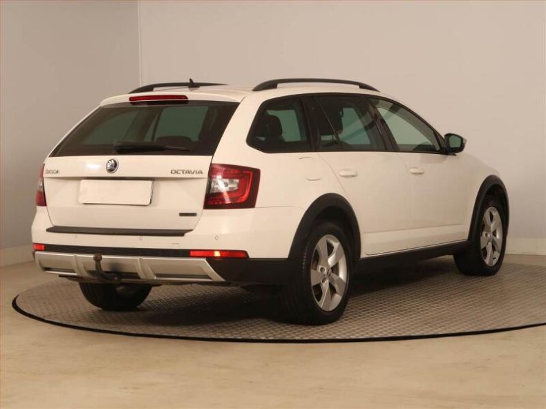 Škoda Octavia - hlavní fotka