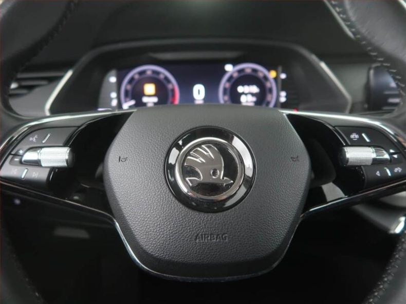 Škoda Octavia - hlavní fotka
