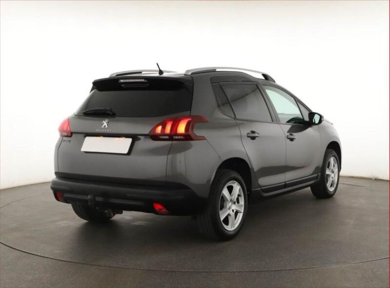 Peugeot 2008 - hlavní fotka