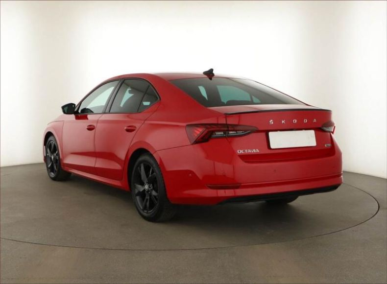 Škoda Octavia - hlavní fotka