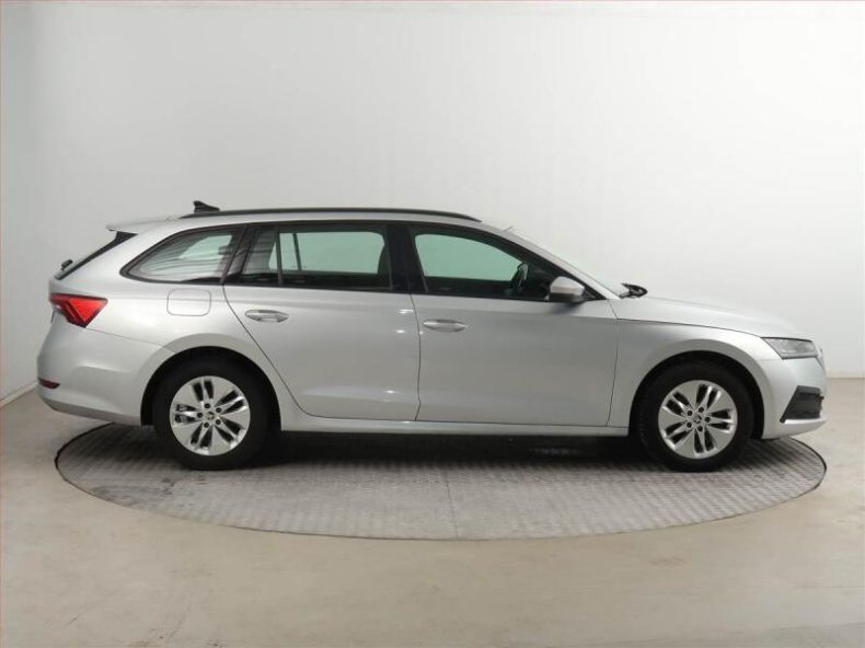 Škoda Octavia - hlavní fotka