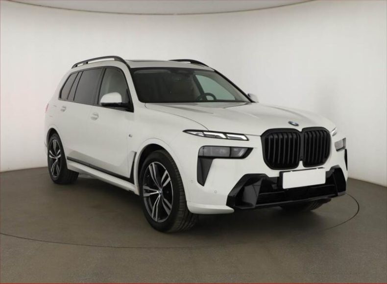 BMW X7 - hlavní foto