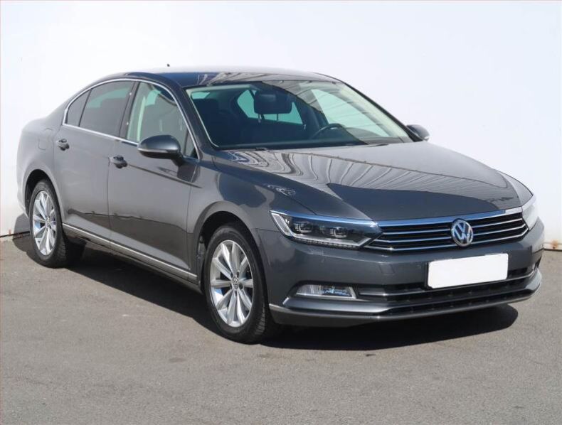 Volkswagen Passat - hlavní fotka