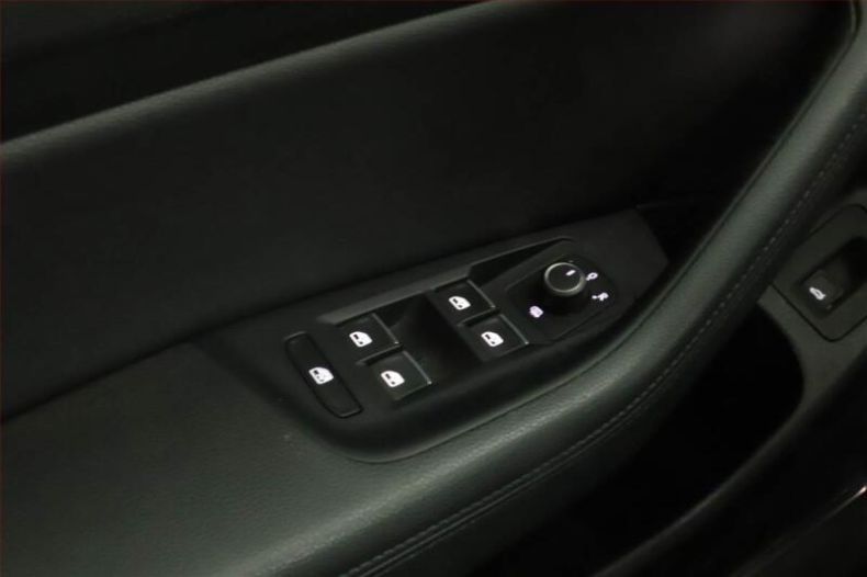 Volkswagen Passat - hlavní fotka