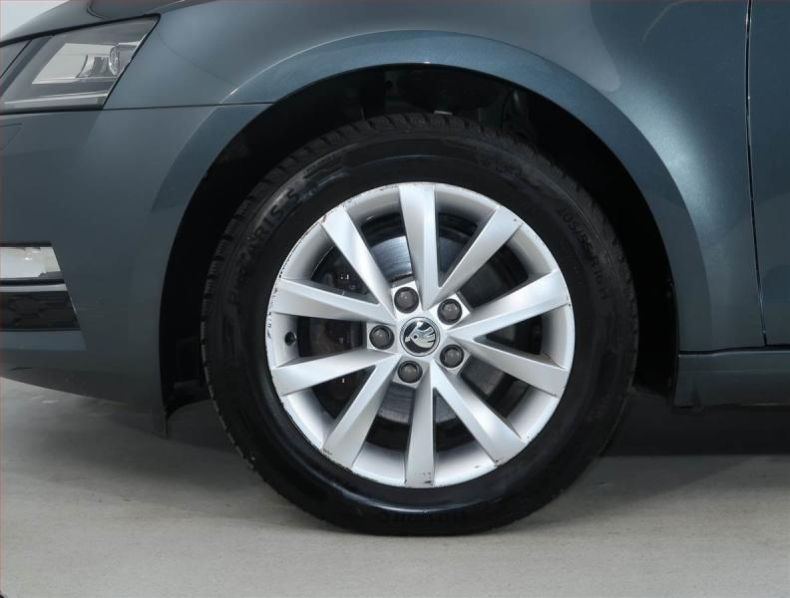 Škoda Octavia - hlavní fotka