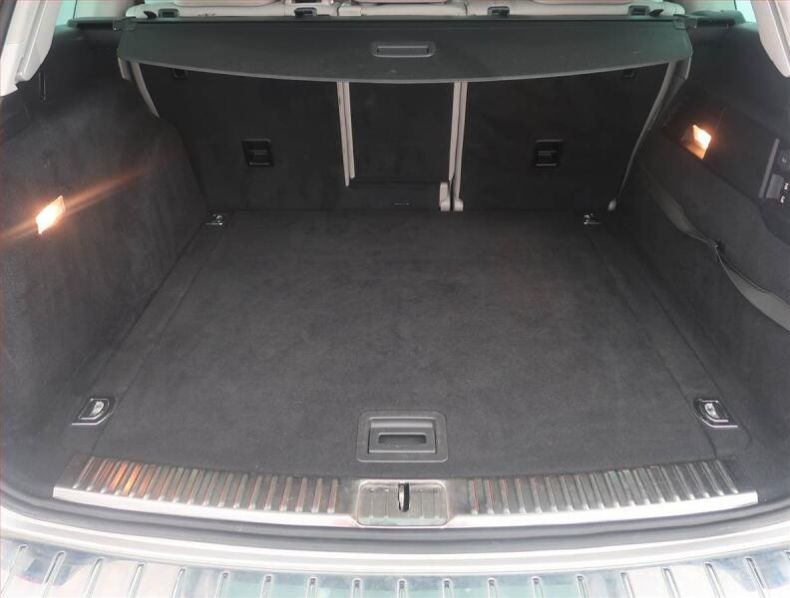 Volkswagen Touareg - hlavní fotka