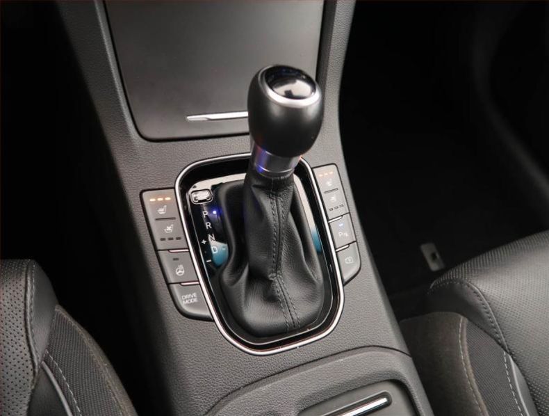 Hyundai i30 - hlavní fotka