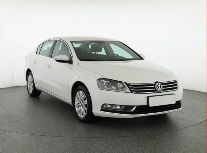 Volkswagen Passat - hlavní foto