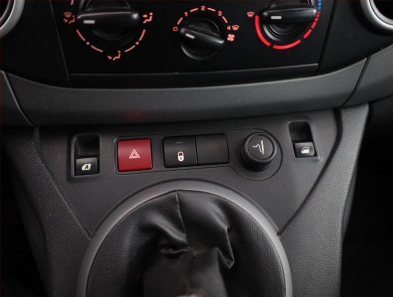 Peugeot Partner - hlavní fotka