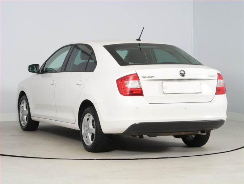 Škoda Rapid - hlavní fotka