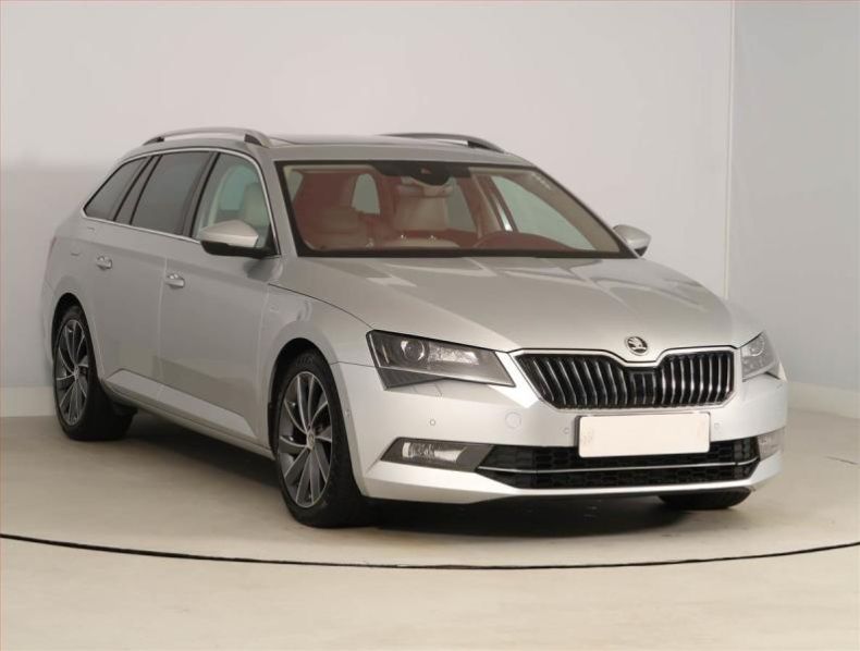 Škoda Superb - hlavní fotka