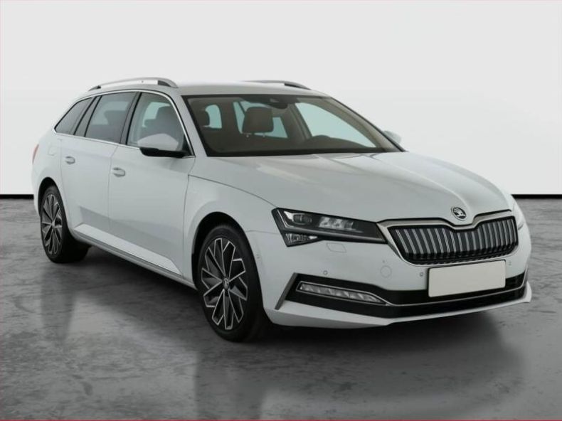 Škoda Superb - hlavní foto