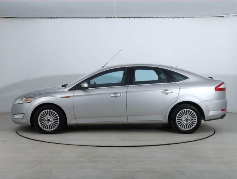 Ford Mondeo - hlavní fotka