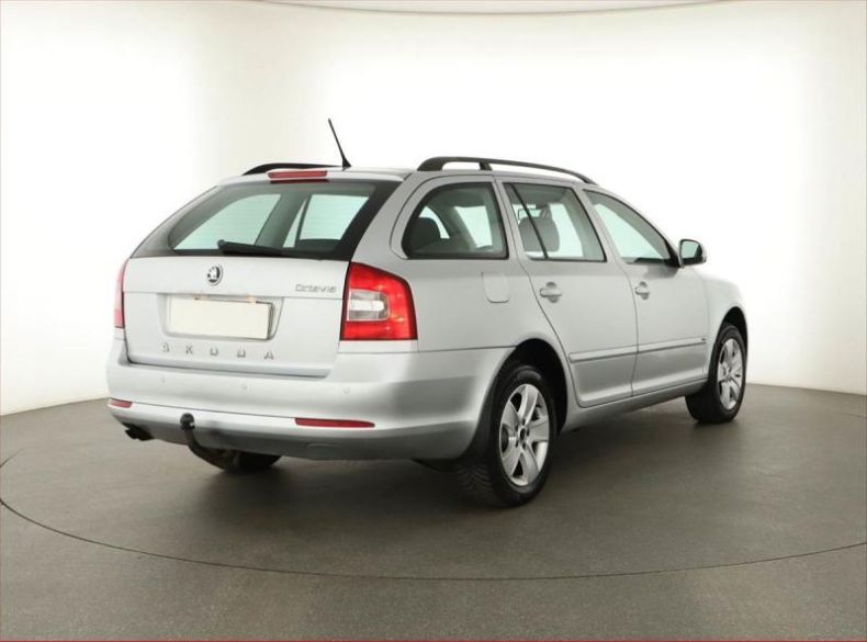 Škoda Octavia - hlavní fotka