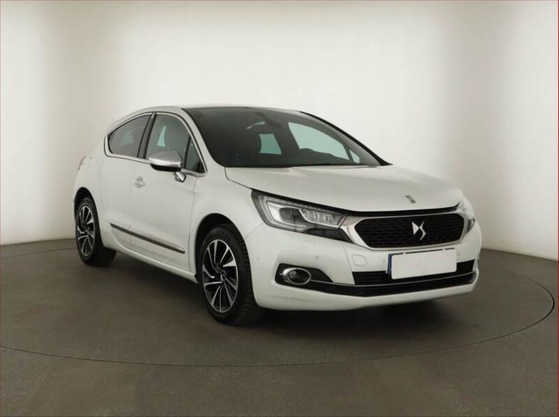 DS Automobiles DS4 - hlavní foto