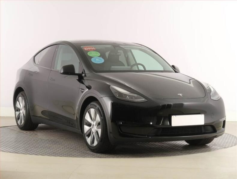 Tesla Model Y - hlavní fotka inzerátu