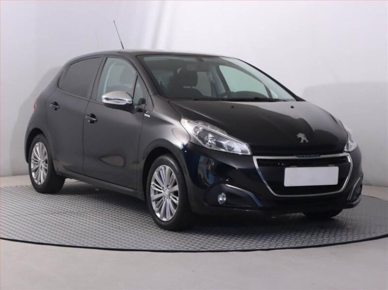 Peugeot 208 - hlavní foto