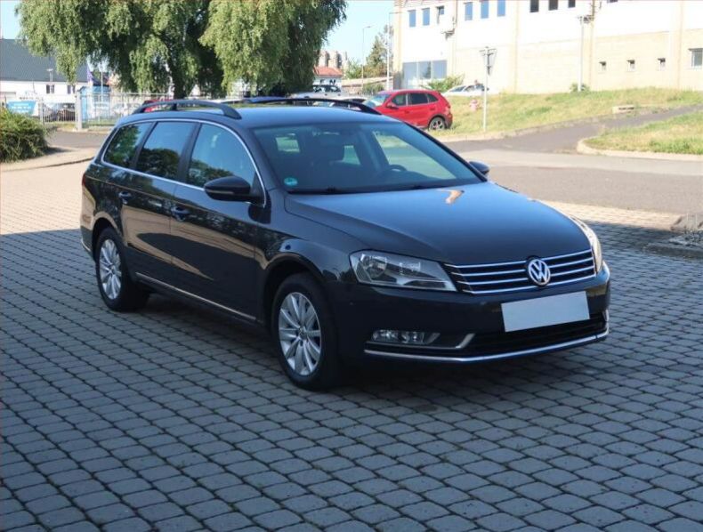 Volkswagen Passat - hlavní foto