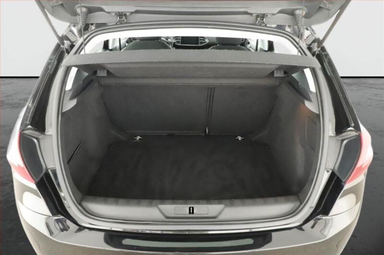 Peugeot 308 - hlavní fotka