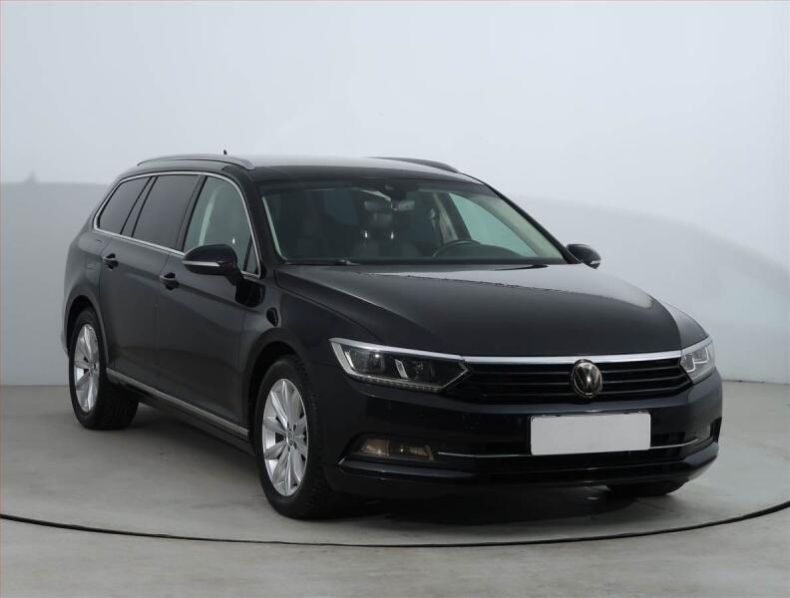 Volkswagen Passat - hlavní fotka inzerátu