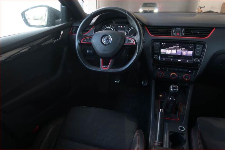 Škoda Octavia - hlavní fotka