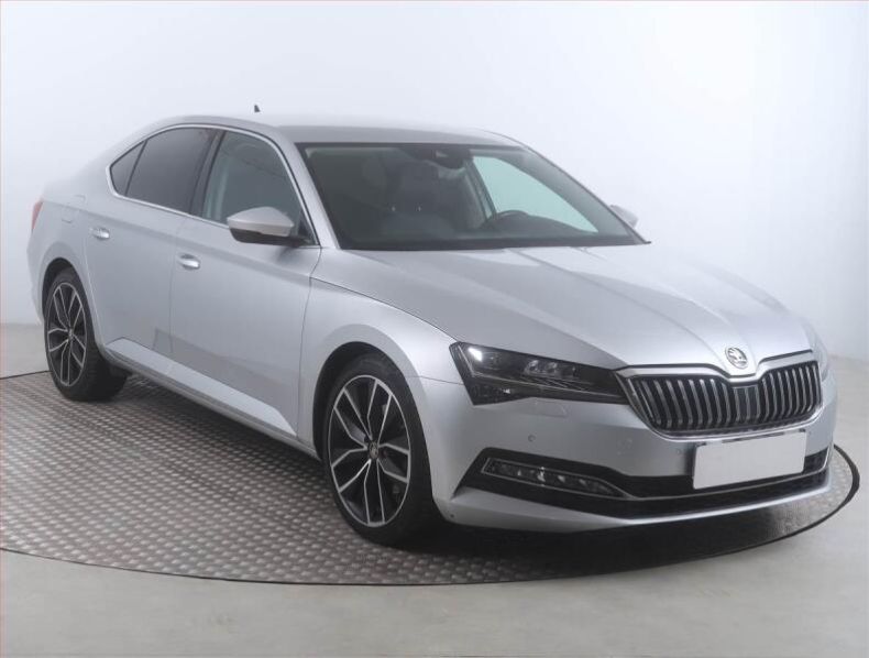 Škoda Superb - hlavní foto